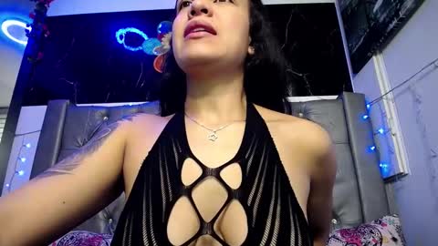 Snapshot of lila_gummy_ chatting on March 12, 12:36 pm online show from March 12, 12:36 pm