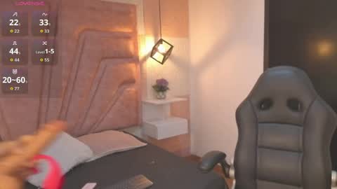 Lila online show from April 19, 6:10 pm