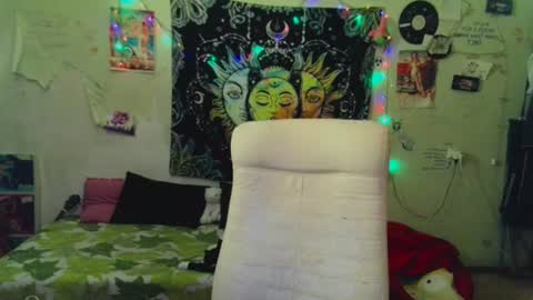 Lil online show from June 15, 5:13 pm