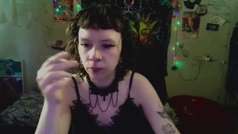 Lil online show from July 18, 7:33 am