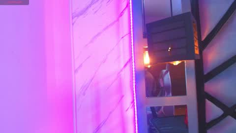 lili_evanss online show from February 4, 11:35 am