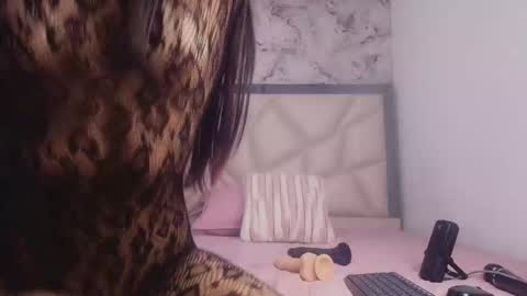 Lily online show from February 4, 11:57 am