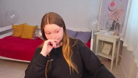 Lilian online show from March 16, 12:53 pm