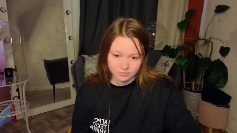 Lilian online show from February 23, 4:46 am