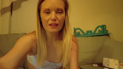 LilianaX online show from May 16, 6:38 am