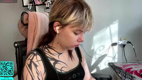 Lilian online show from March 18, 7:02 am