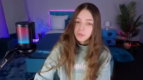 Lili Bakery online show from November 11, 3:02 am