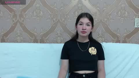 Snapshot of lilimini032 chatting on December 2, 7:36 pm lilimini online show from December 2, 7:36 pm