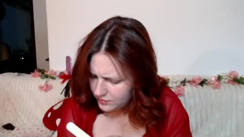 Lilly online show from April 14, 9:15 pm