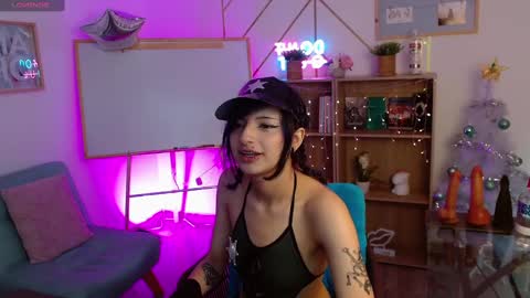Snapshot of lilith_vamp chatting on December 29, 4:40 pm LILITH 200 LIKES online show from December 29, 4:40 pm