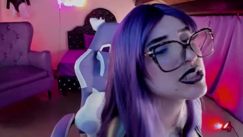 Lilith Dark online show from May 8, 2:09 pm