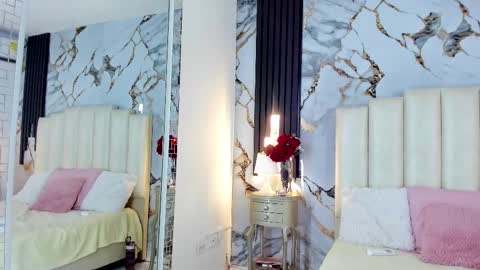 Lilith  online show from November 29, 7:01 am