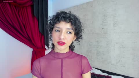 Snapshot of lilithsteinberg chatting on December 28, 7:01 pm jessi 3 online show from December 28, 7:01 pm