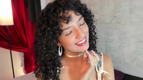 Snapshot of lilithsteinberg chatting on October 5, 7:19 pm jessi 3 online show from October 5, 7:19 pm