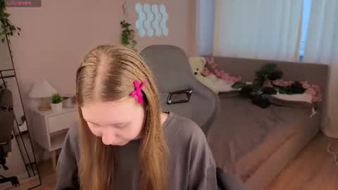  Lili Tiny  GMT2 3-10AM  MonTueWedThuSat online show from July 5, 1:12 am