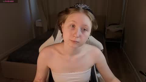  Lili Tiny  GMT2 3-10AM  MonTueWedThuSat online show from July 15, 2:05 am