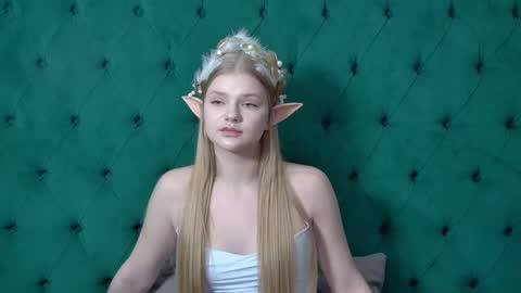 Snapshot of lilitrosen chatting on October 20, 7:17 pm lilitrosen online show from October 20, 7:17 pm