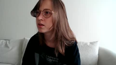 Jay  please help me reach 50 thumbs up online show from October 29, 9:50 pm