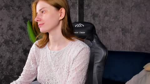 Lilli online show from June 30, 9:09 am