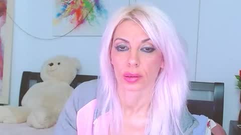 Lara online show from November 22, 1:52 am