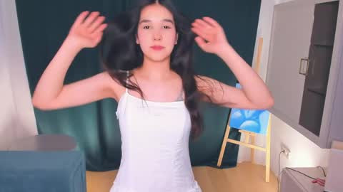 Celina Lillie online show from March 31, 12:16 pm