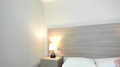 Lilly  online show from March 14, 8:32 pm