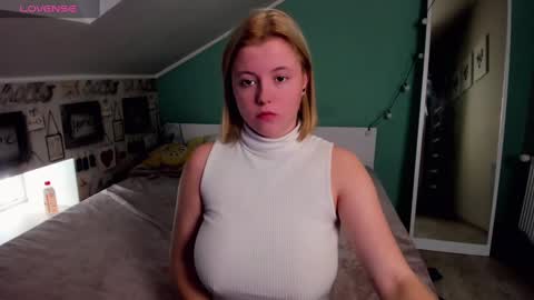 Lilly Depp online show from December 30, 9:59 am