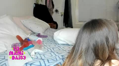 Daisy Bby online show from April 17, 4:14 am