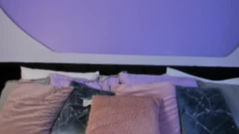 Lilou online show from February 16, 7:47 pm