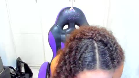 lily_anal_squirt online show from December 21, 7:49 pm