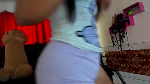Lily online show from May 12, 8:04 pm