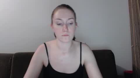 lily_love_x online show from February 10, 10:35 pm