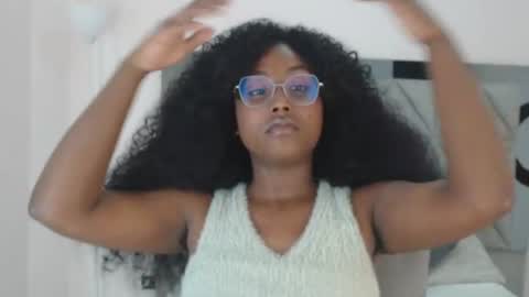 lily_mendoza online show from June 30, 2:33 am