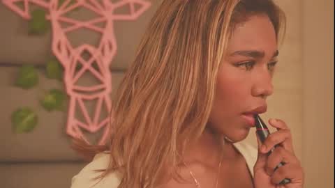 Lily Miiller online show from January 18, 8:38 pm