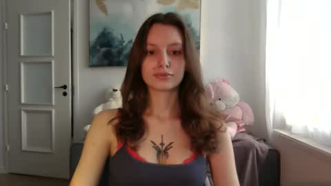 lilycandy_ online show from February 20, 2:07 pm