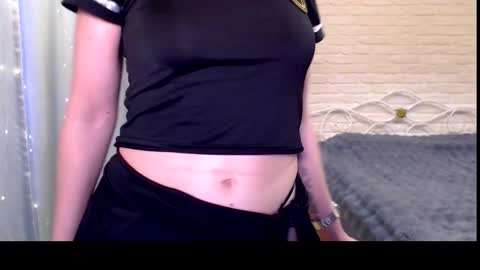 Lily online show from February 1, 3:38 am