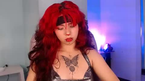 lilyred_ online show from July 2, 3:23 am