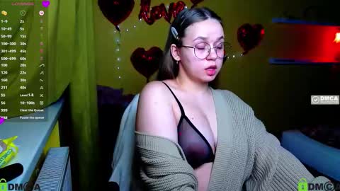 Lily online show from February 3, 5:50 pm