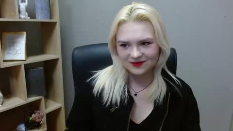 Lily online show from February 17, 8:24 am