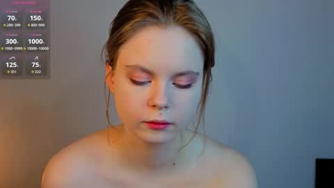 Julie online show from February 16, 8:09 pm