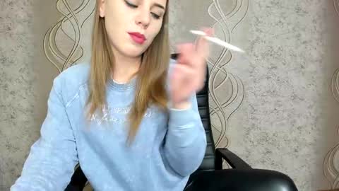    online show from October 22, 10:20 am