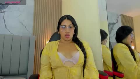 LINA DUBOIS  online show from November 25, 12:29 pm