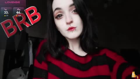 Lina 3  1715622743 online show from November 27, 9:23 am