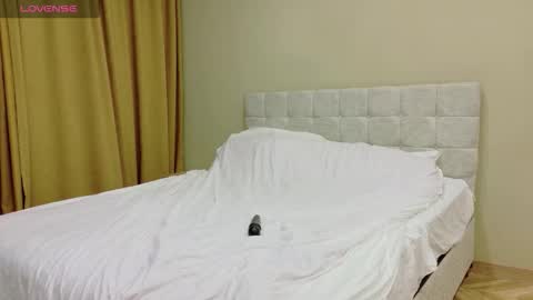 Anna online show from November 5, 10:15 pm