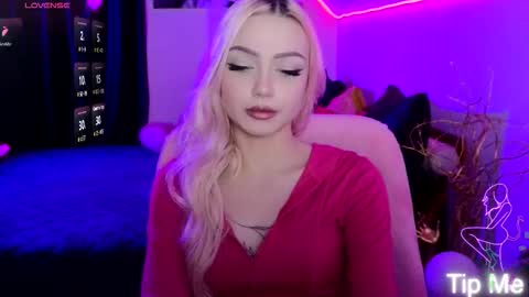 I am Lina online show from February 5, 7:28 pm