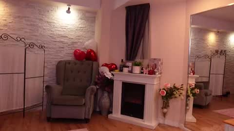 LinaReese online show from February 10, 4:41 am