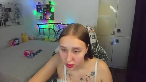 Lina online show from May 20, 10:29 pm