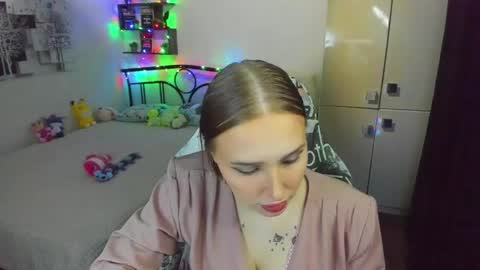 Lina online show from May 15, 9:50 pm
