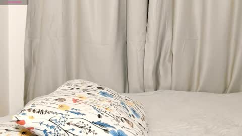 linda__lips online show from November 14, 5:24 pm