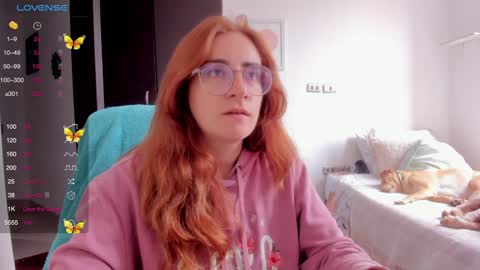 Giggles  online show from February 3, 2:55 pm